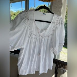 Old Navy white size XL too with eyelet and puffy sleeve detail